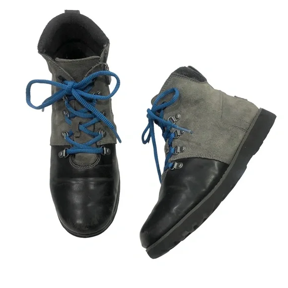 UGG | Shoes | Ugg Halfdan Boots Black Leather Gray Suede  display picture 2
